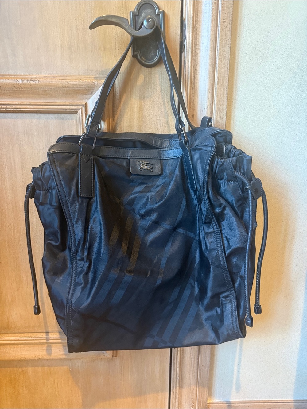 Burberry Black Plaid-Patterned Women’s Tote Bag